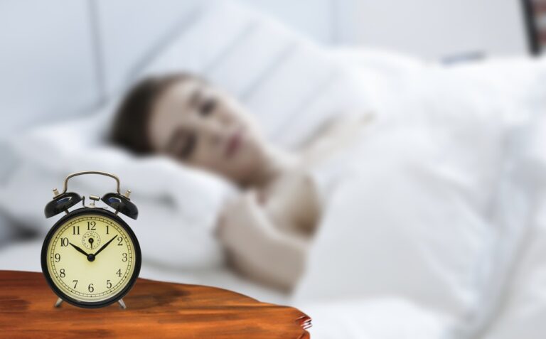 Lire la suite à propos de l’article Sommeil réparateur : ces aliments à éviter le soir